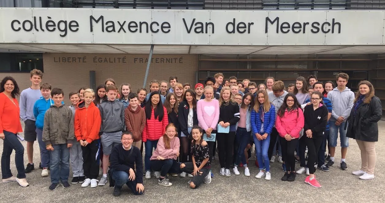 Élèves d'un établissement scolaire d'accueil en France